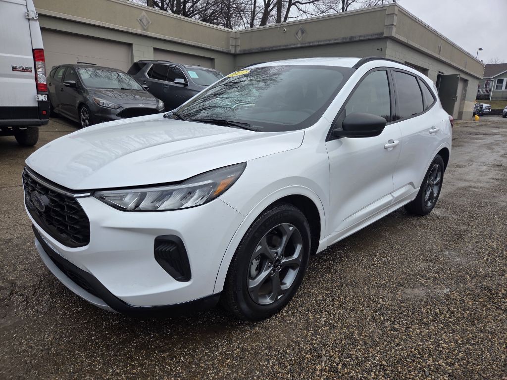 2023 Ford Escape Image 1