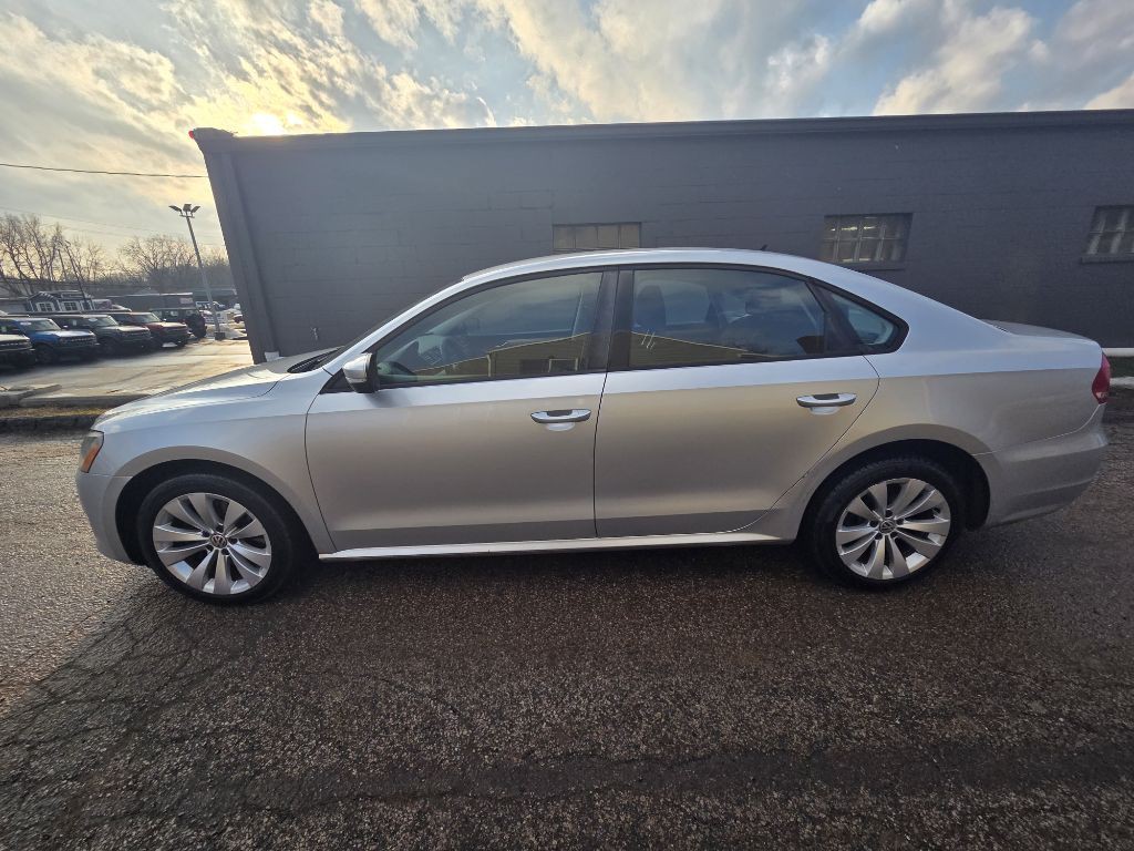 2014 Volkswagen Passat Image 8