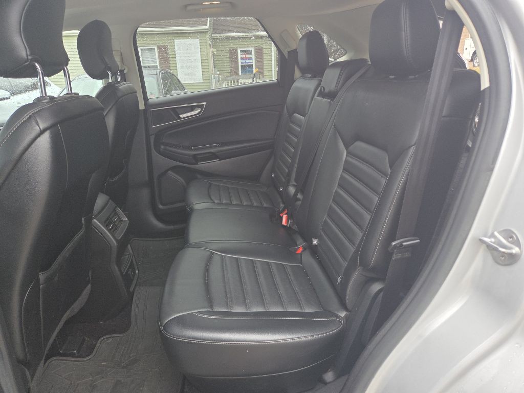 2015 Ford Edge Image 8