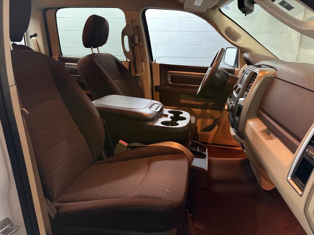 2015 RAM 1500 Image 28