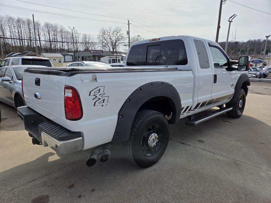 2011 Ford F-250 Image 4