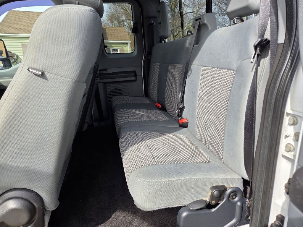 2011 Ford F-250 Image 12