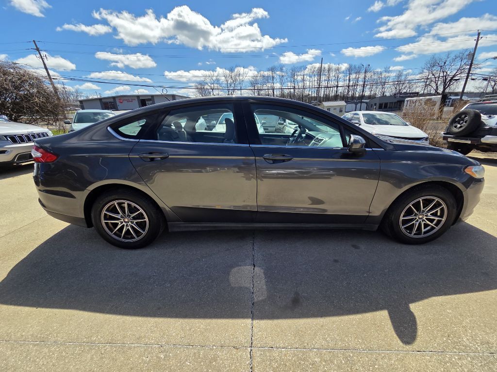 2016 Ford Fusion Image 4