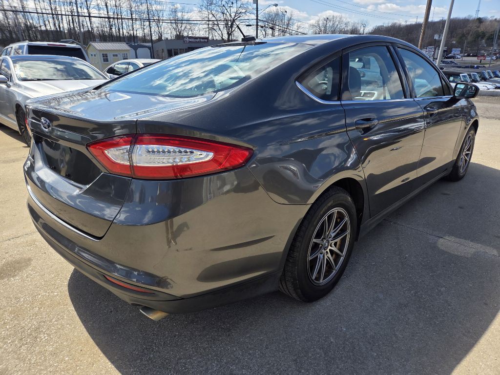 2016 Ford Fusion Image 5