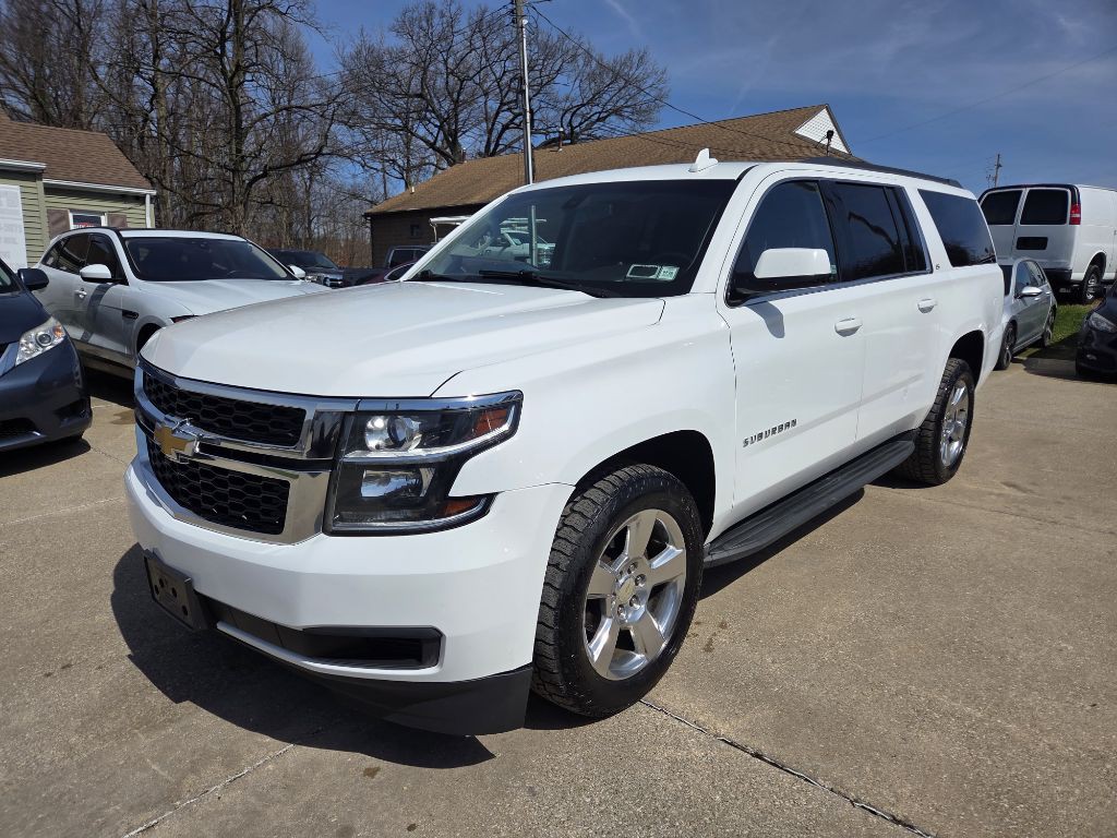 2016 Chevrolet Suburban Image 2