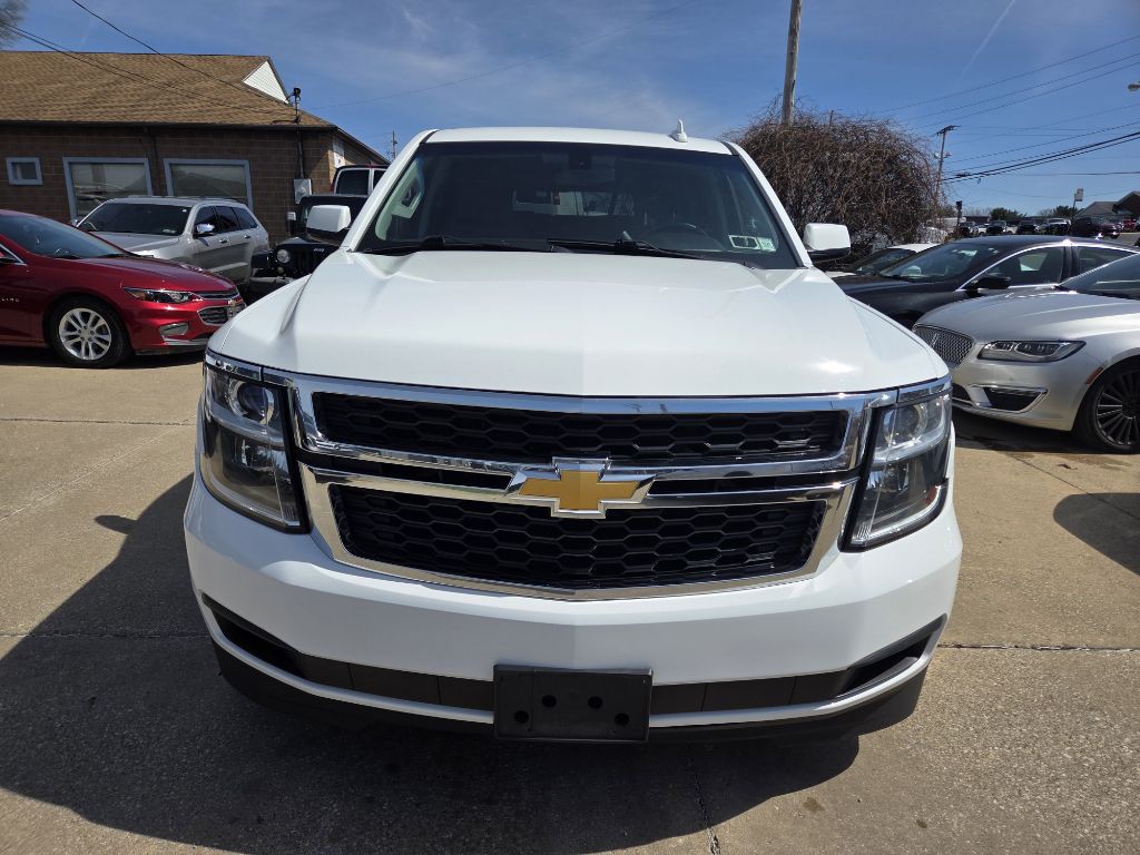 2016 Chevrolet Suburban Image 3