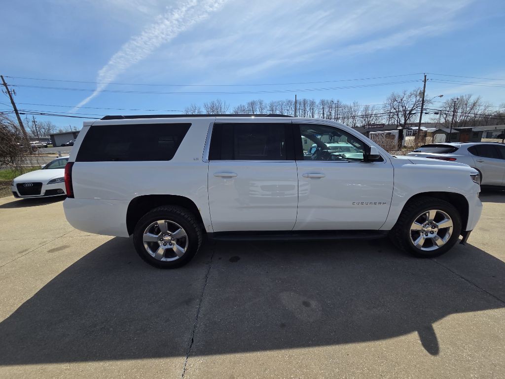 2016 Chevrolet Suburban Image 4