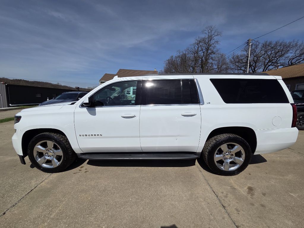 2016 Chevrolet Suburban Image 9