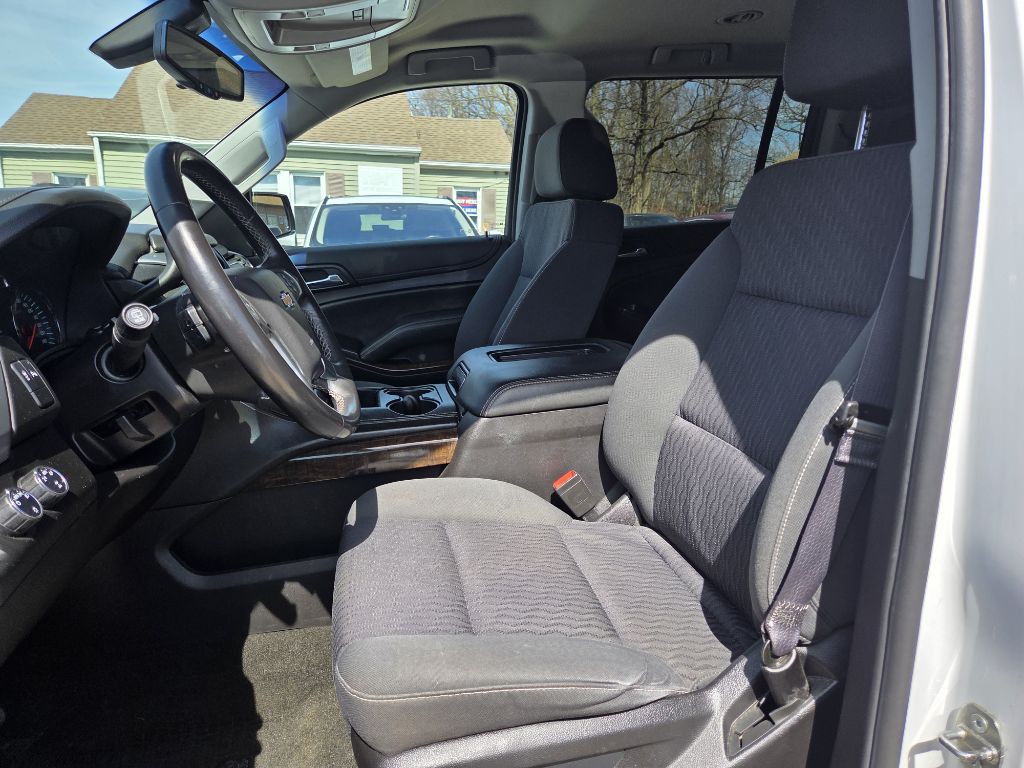 2016 Chevrolet Suburban Image 13