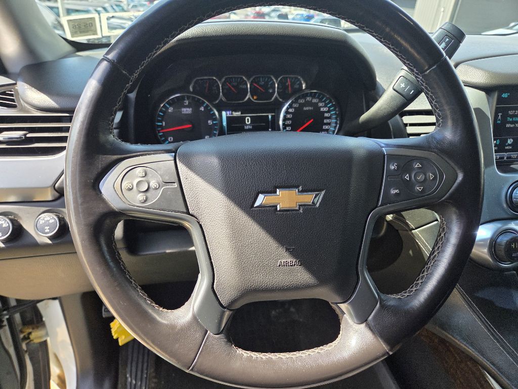 2016 Chevrolet Suburban Image 14