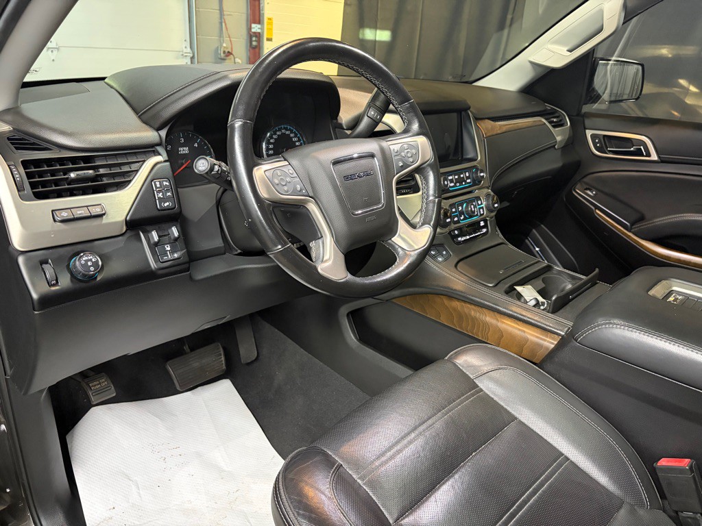 2020 GMC Yukon Image 17