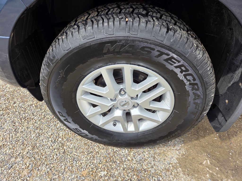 2015 Nissan Frontier Image 15