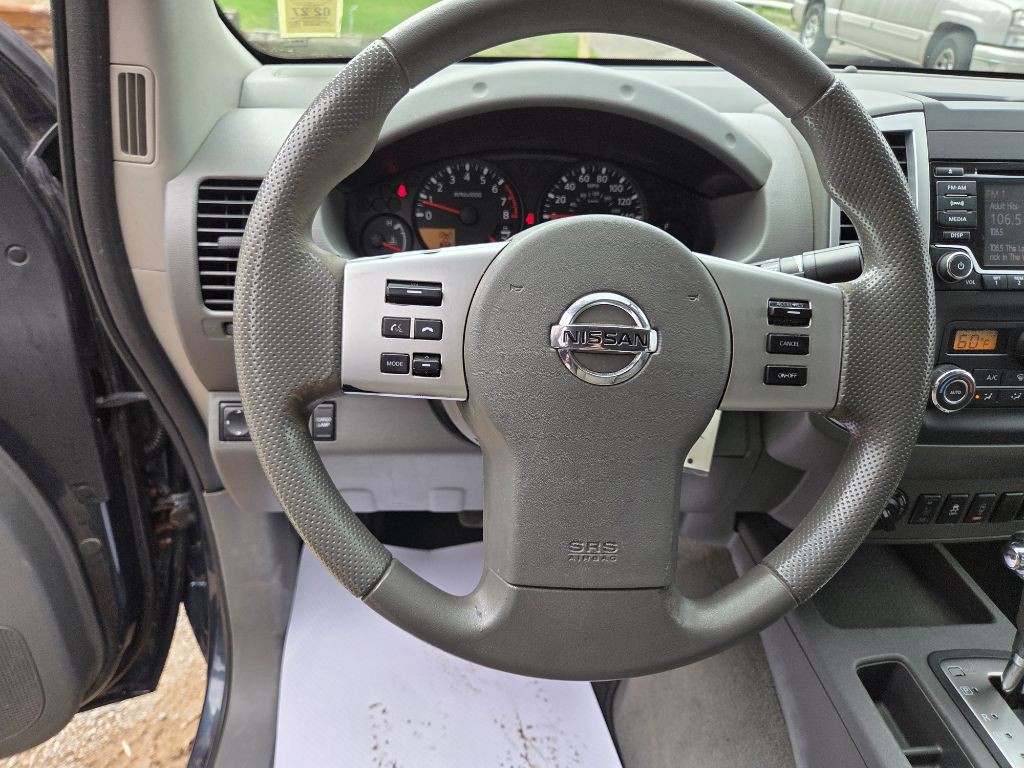 2015 Nissan Frontier Image 16