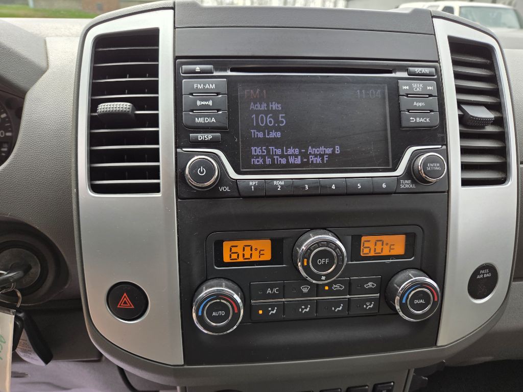 2015 Nissan Frontier Image 20