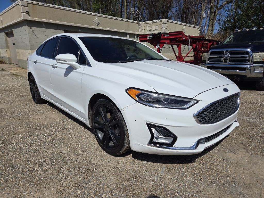 2020 Ford Fusion Image 2