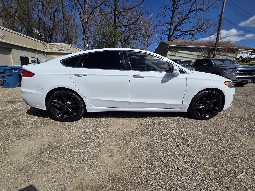 2020 Ford Fusion Image 5