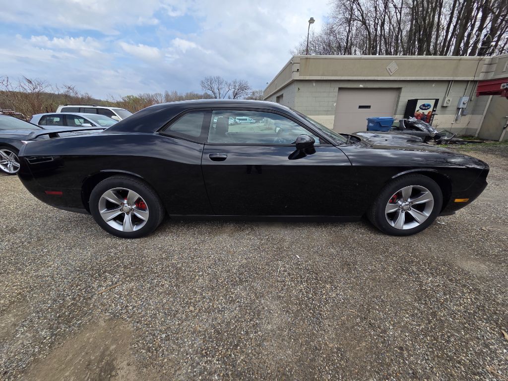 2012 Dodge Challenger Image 4