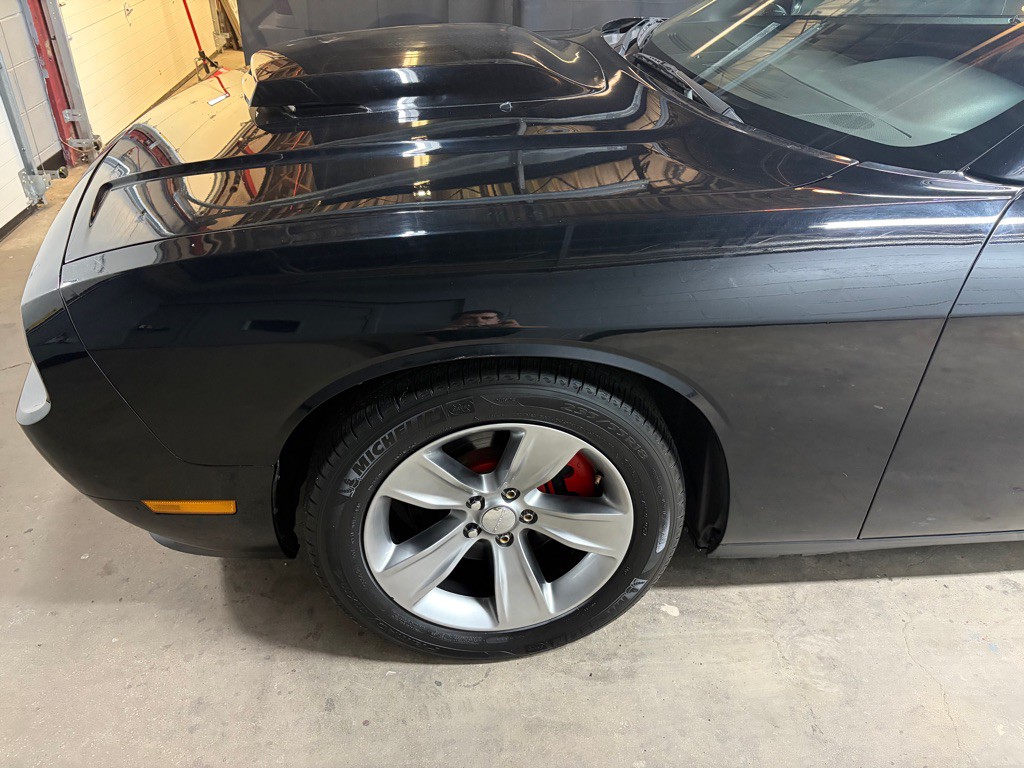 2012 Dodge Challenger Image 2