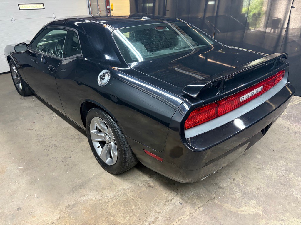 2012 Dodge Challenger Image 7