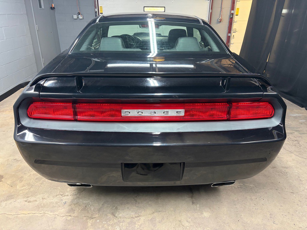 2012 Dodge Challenger Image 8