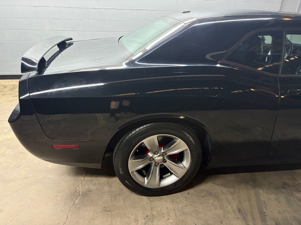2012 Dodge Challenger Image 10