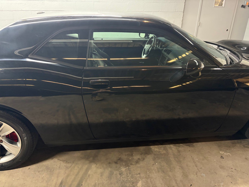 2012 Dodge Challenger Image 12