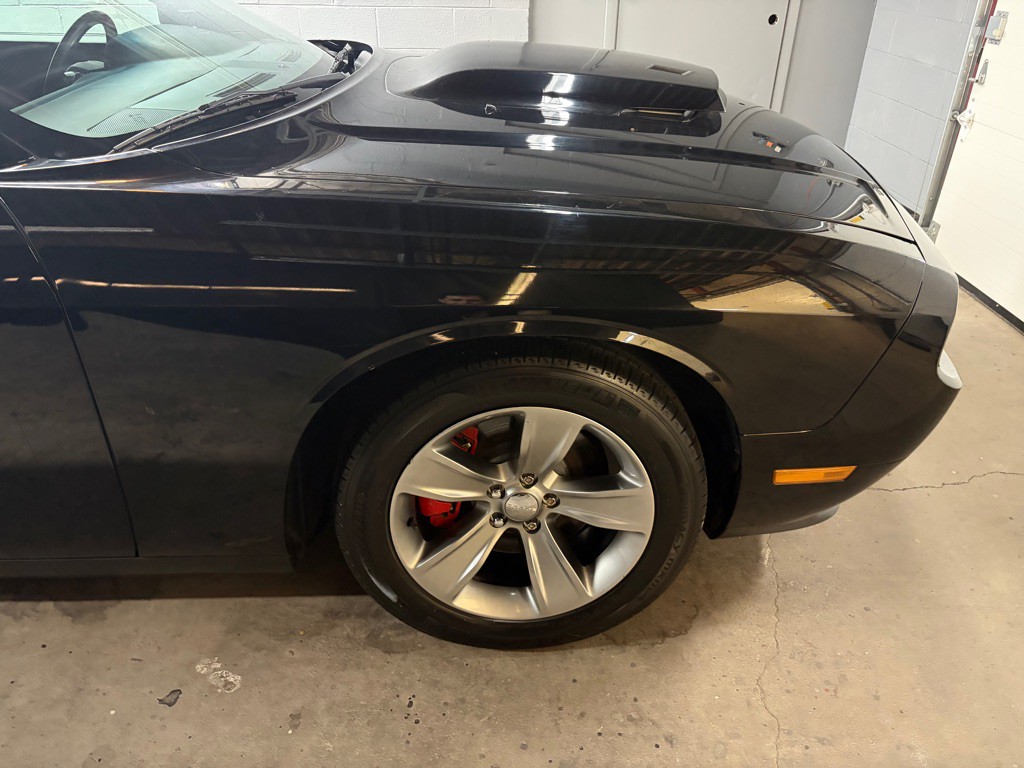 2012 Dodge Challenger Image 13