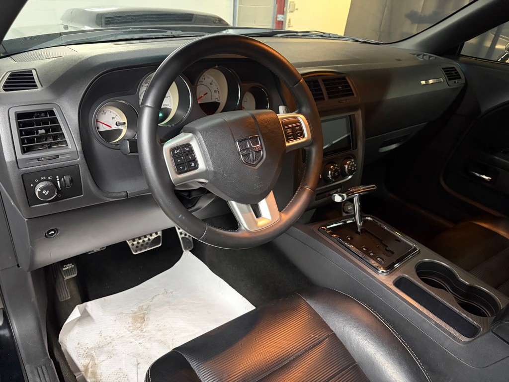 2012 Dodge Challenger Image 17
