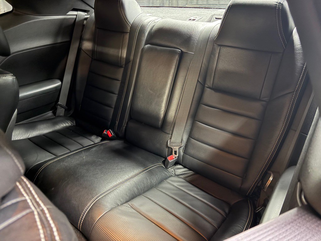 2012 Dodge Challenger Image 19