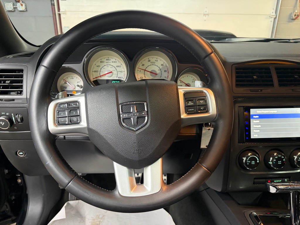 2012 Dodge Challenger Image 20