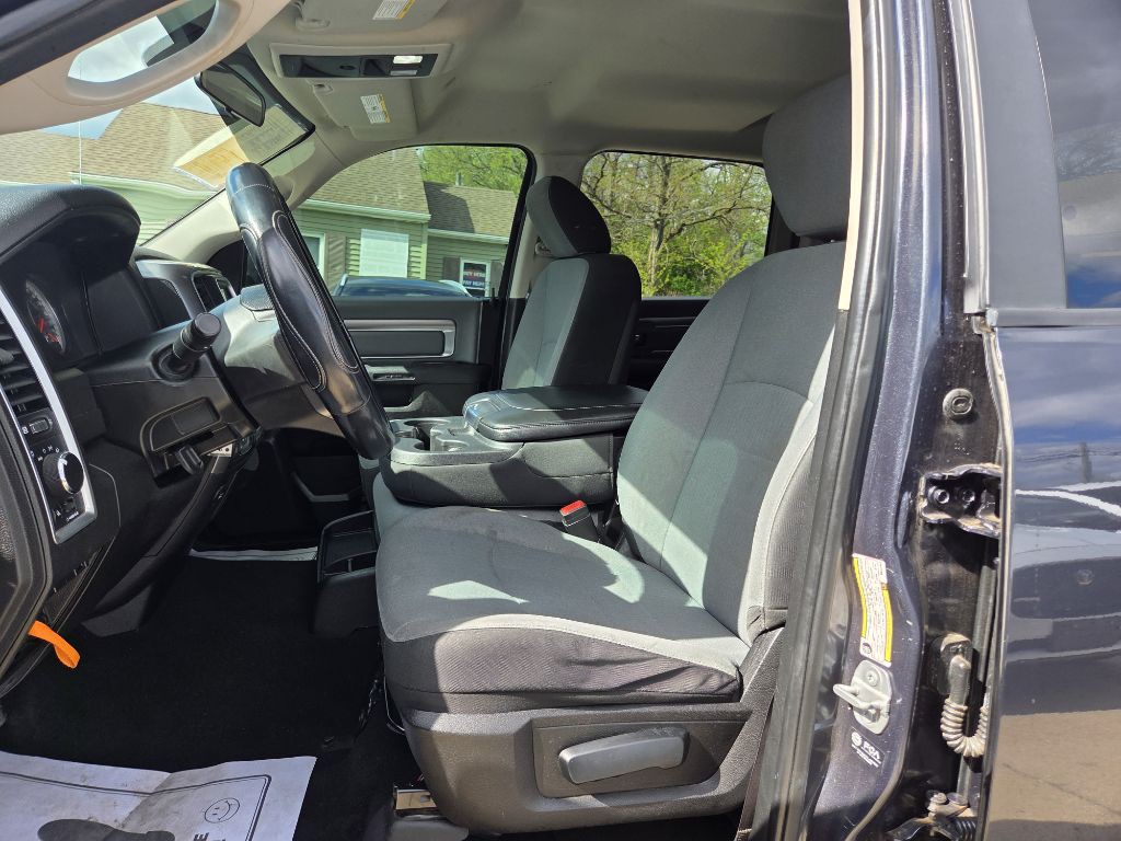2021 RAM 1500 Image 9