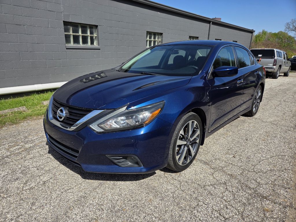 2017 Nissan Altima Image 1