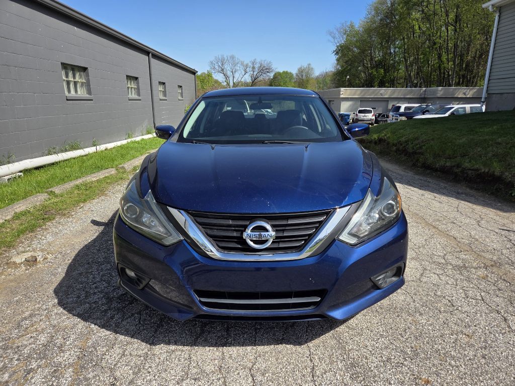 2017 Nissan Altima Image 2