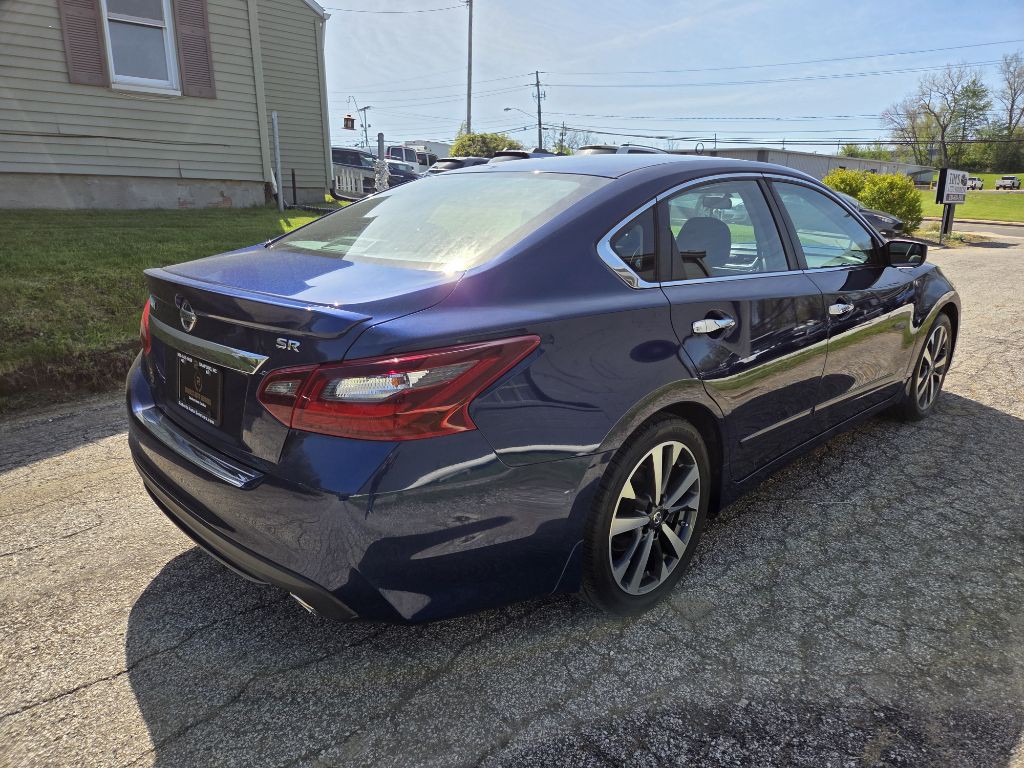 2017 Nissan Altima Image 5