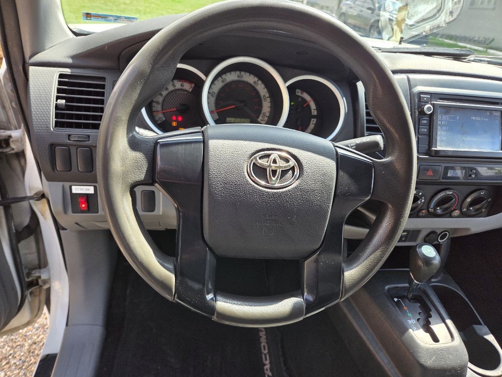 2014 Toyota Tacoma Image 11