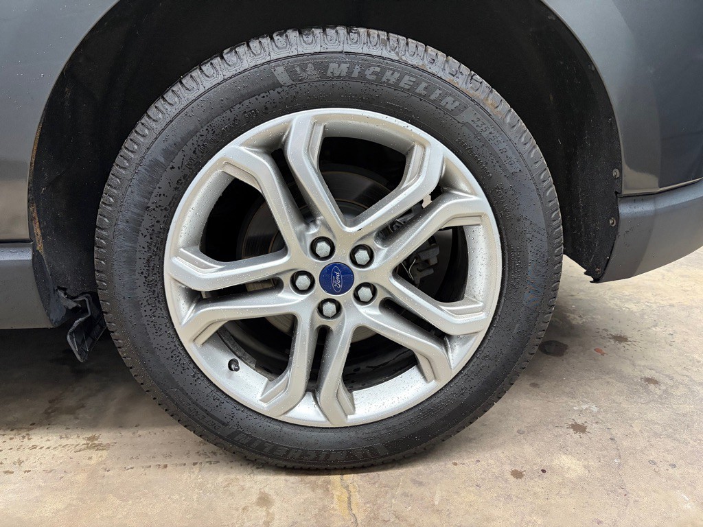 2017 Ford Edge Image 6