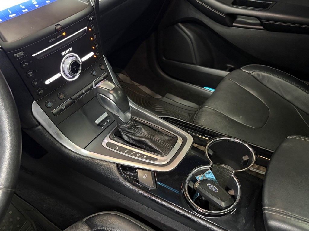 2017 Ford Edge Image 25