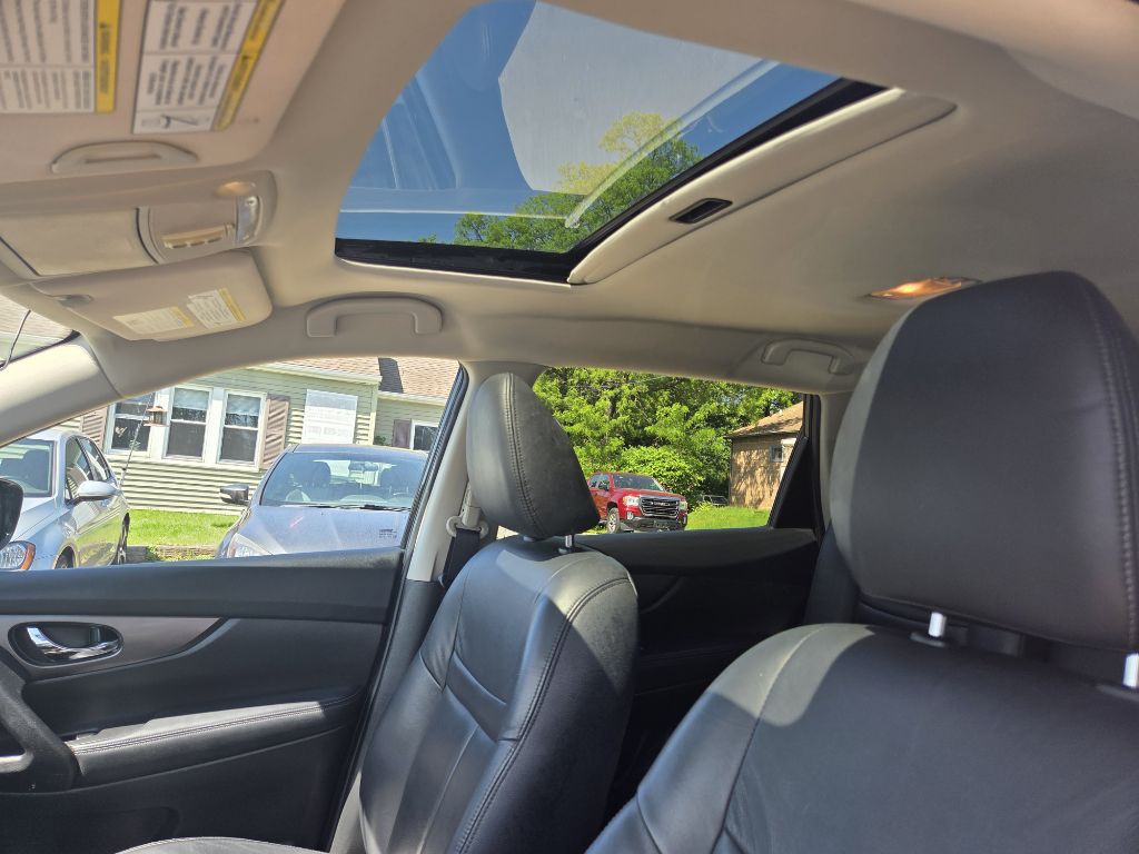 2016 Nissan Rogue Image 10