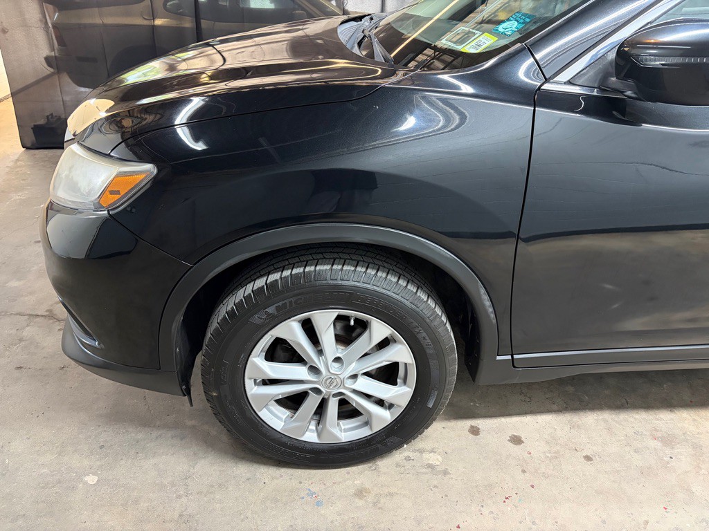 2016 Nissan Rogue Image 2