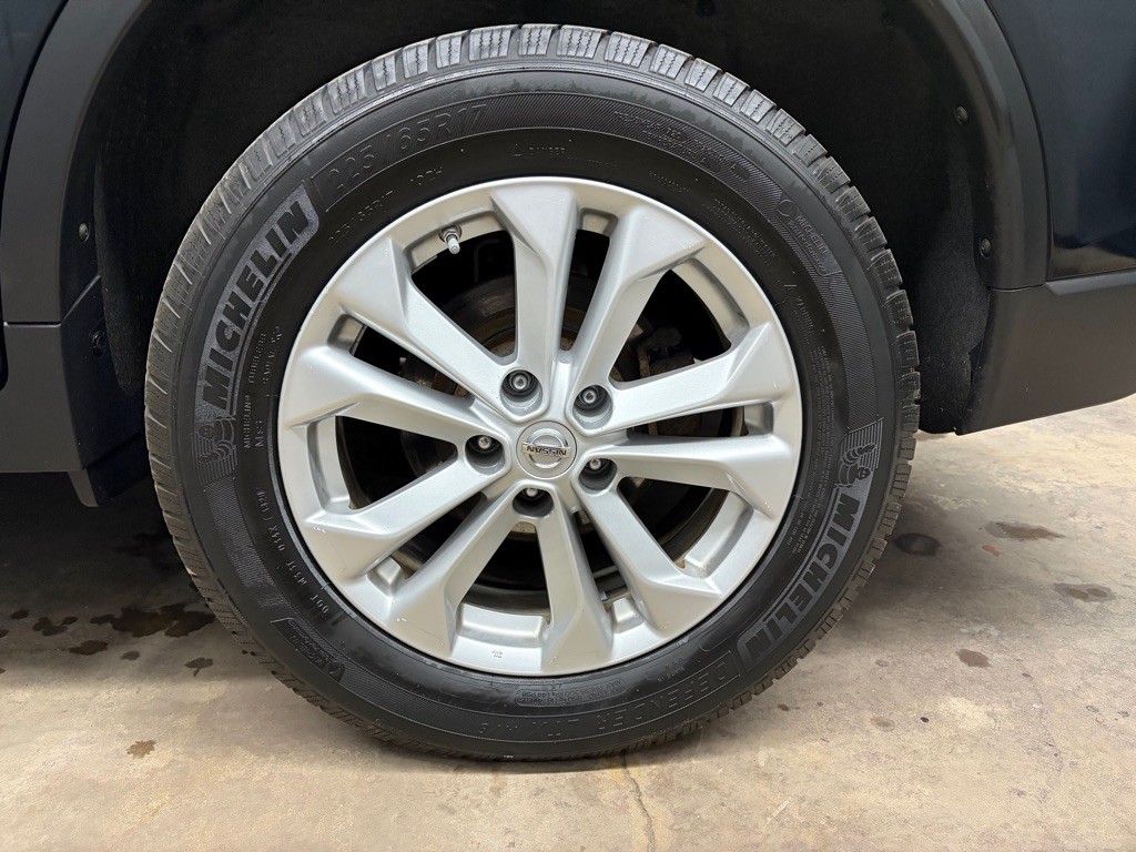 2016 Nissan Rogue Image 6