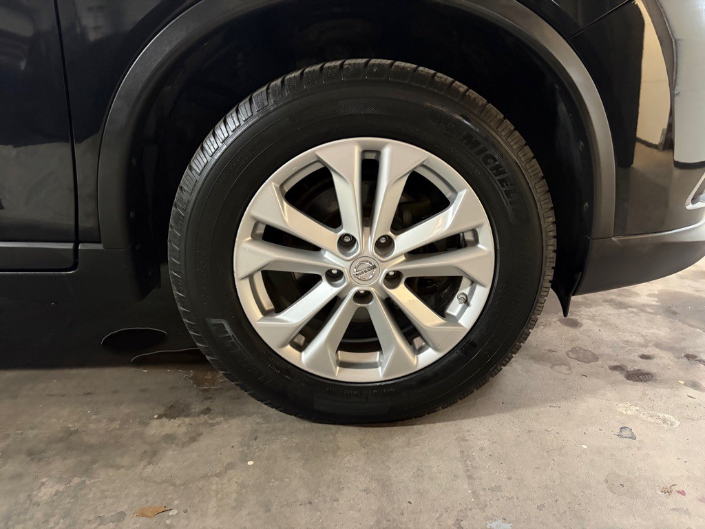 2016 Nissan Rogue Image 13