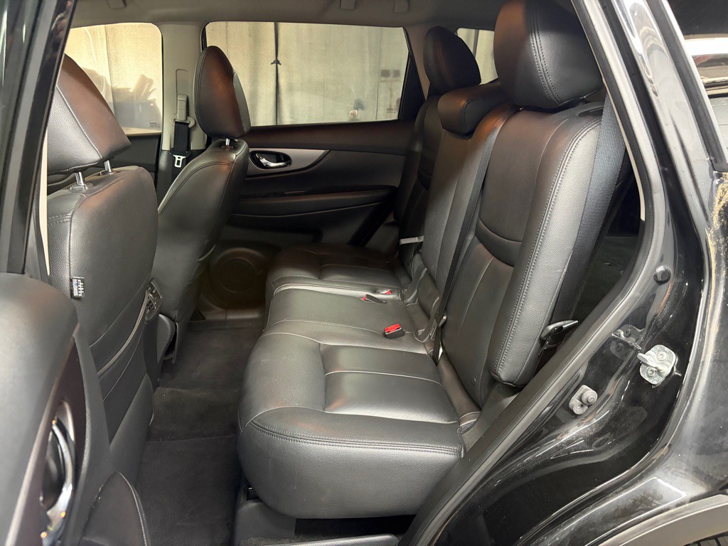 2016 Nissan Rogue Image 19