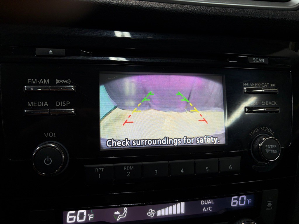 2016 Nissan Rogue Image 24