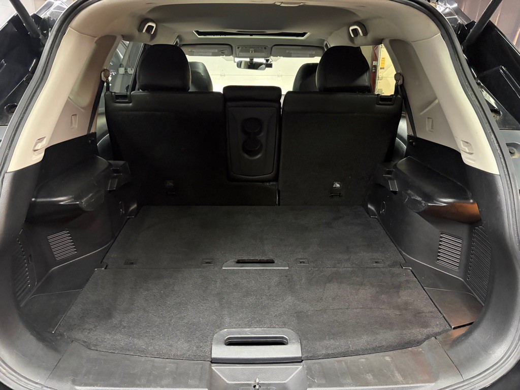 2016 Nissan Rogue Image 28