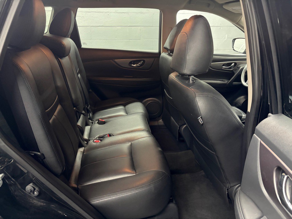 2016 Nissan Rogue Image 29