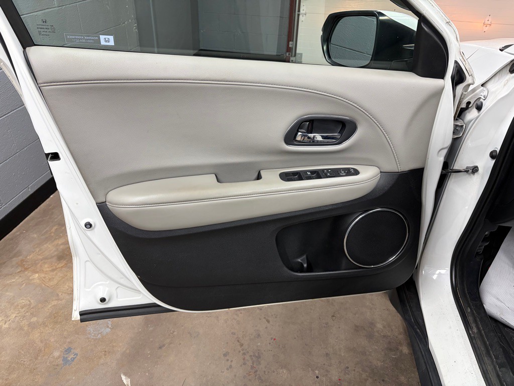 2017 Honda HR-V Image 16