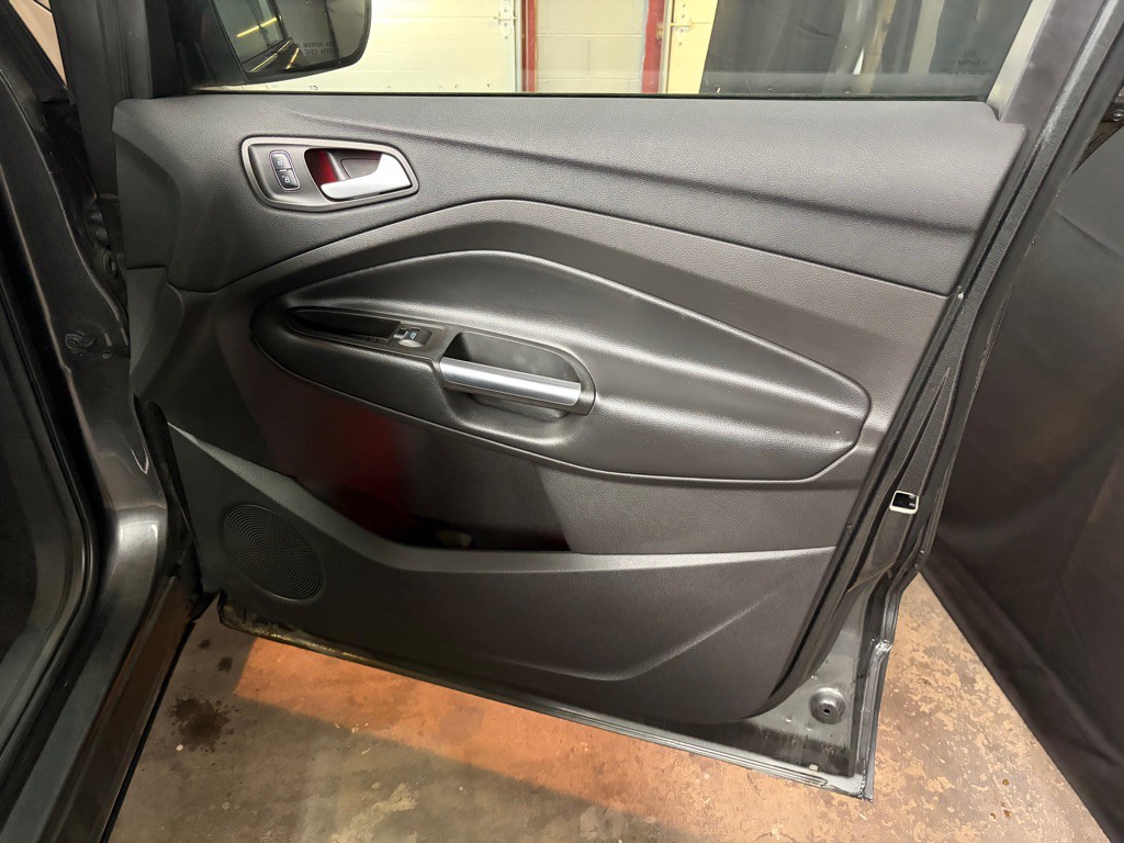 2017 Ford Escape Image 31