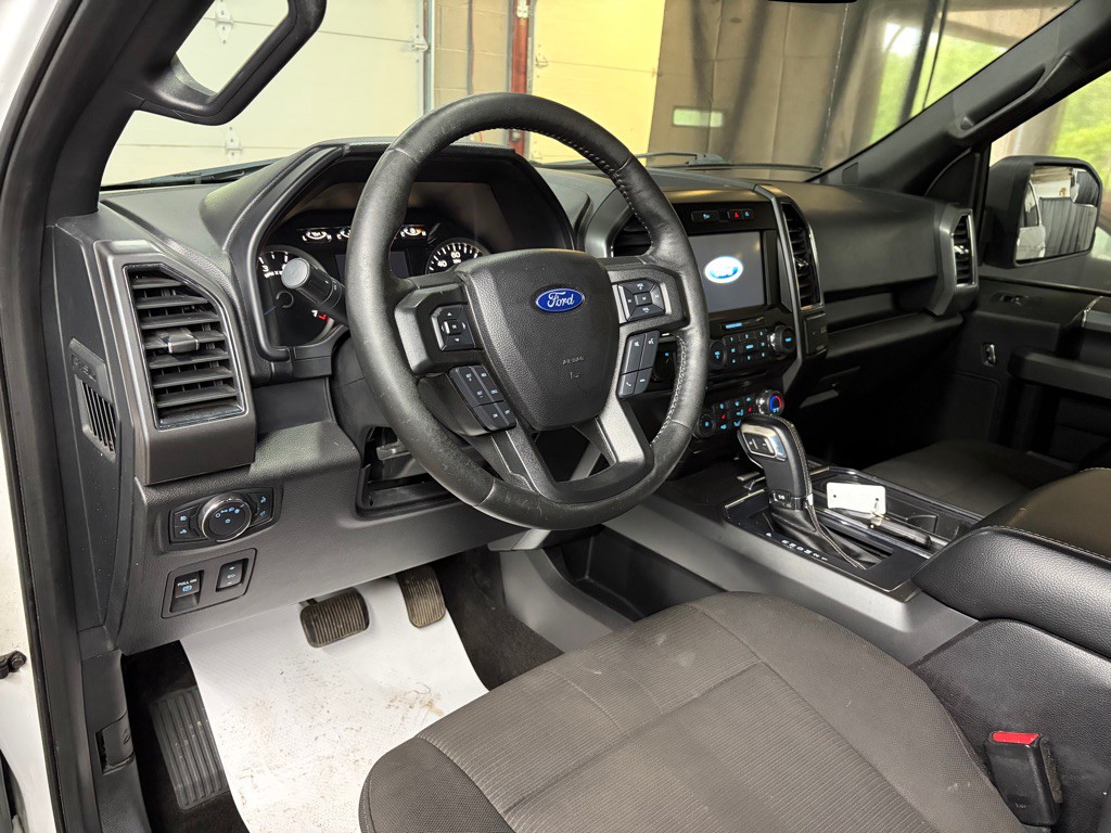 2017 Ford F-150 Image 17