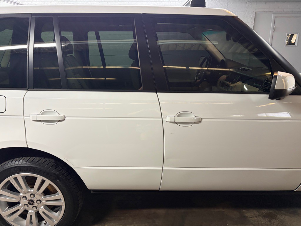 2012 Land Rover Range Rover Image 11