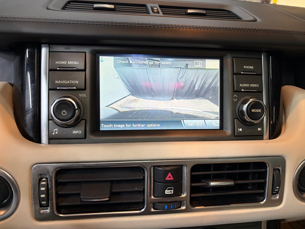 2012 Land Rover Range Rover Image 25